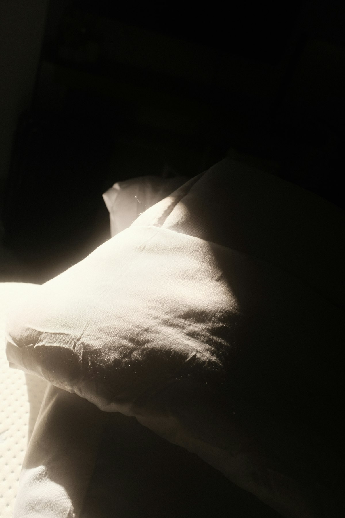 best pillow height for neck pain and sleep