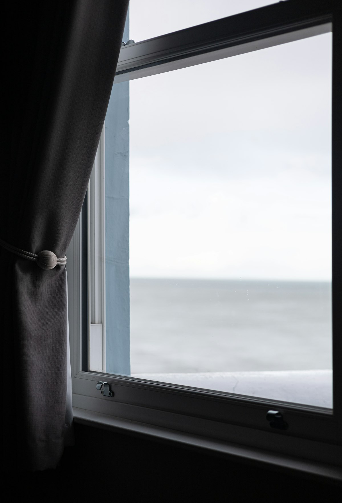 Blackout Bedroom for Day Sleep: Dark at Noon