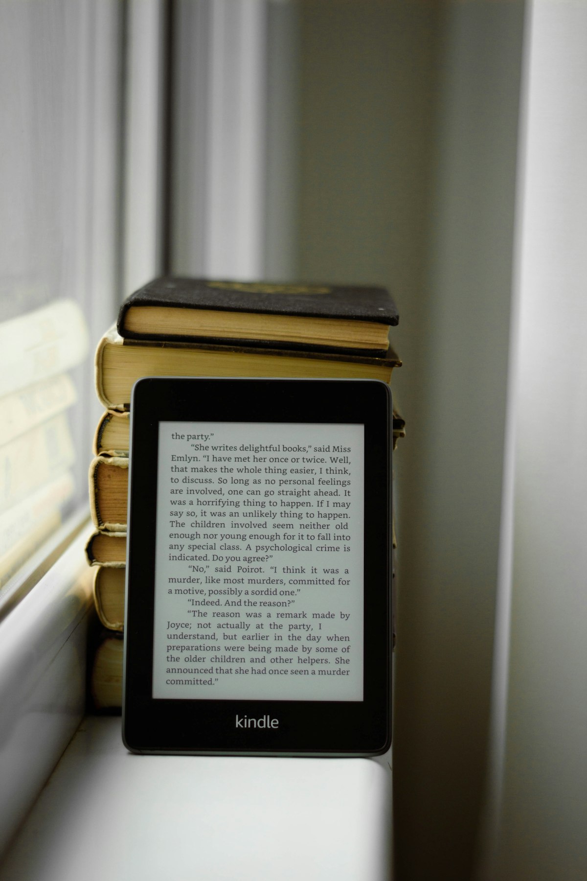Sleep-themed photo for do e readers help you sleep what the evidence shows
