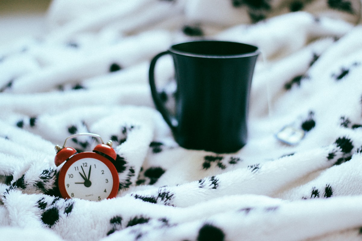Sleep-themed photo for how to do a coffee nap right timing and dose