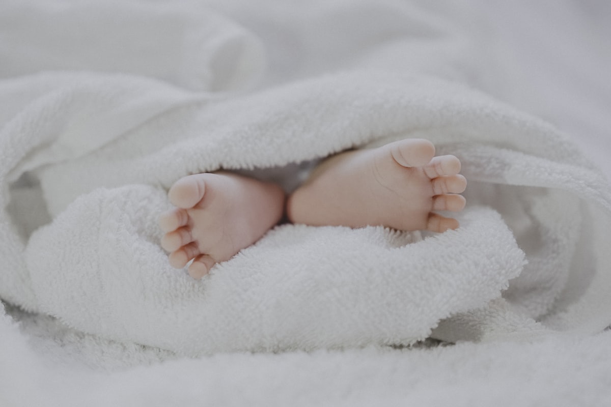 Sleep-themed photo: baby sleeping — a Sleep, Finally guide to naps for new parents 20 minutes without night damage